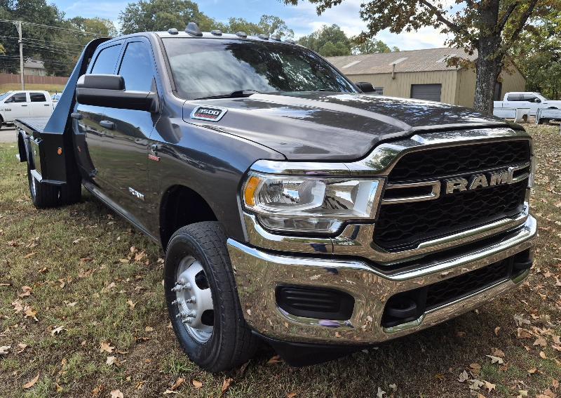 RAM 3500 Tradesman Crew Cab 4WD DRW 2021