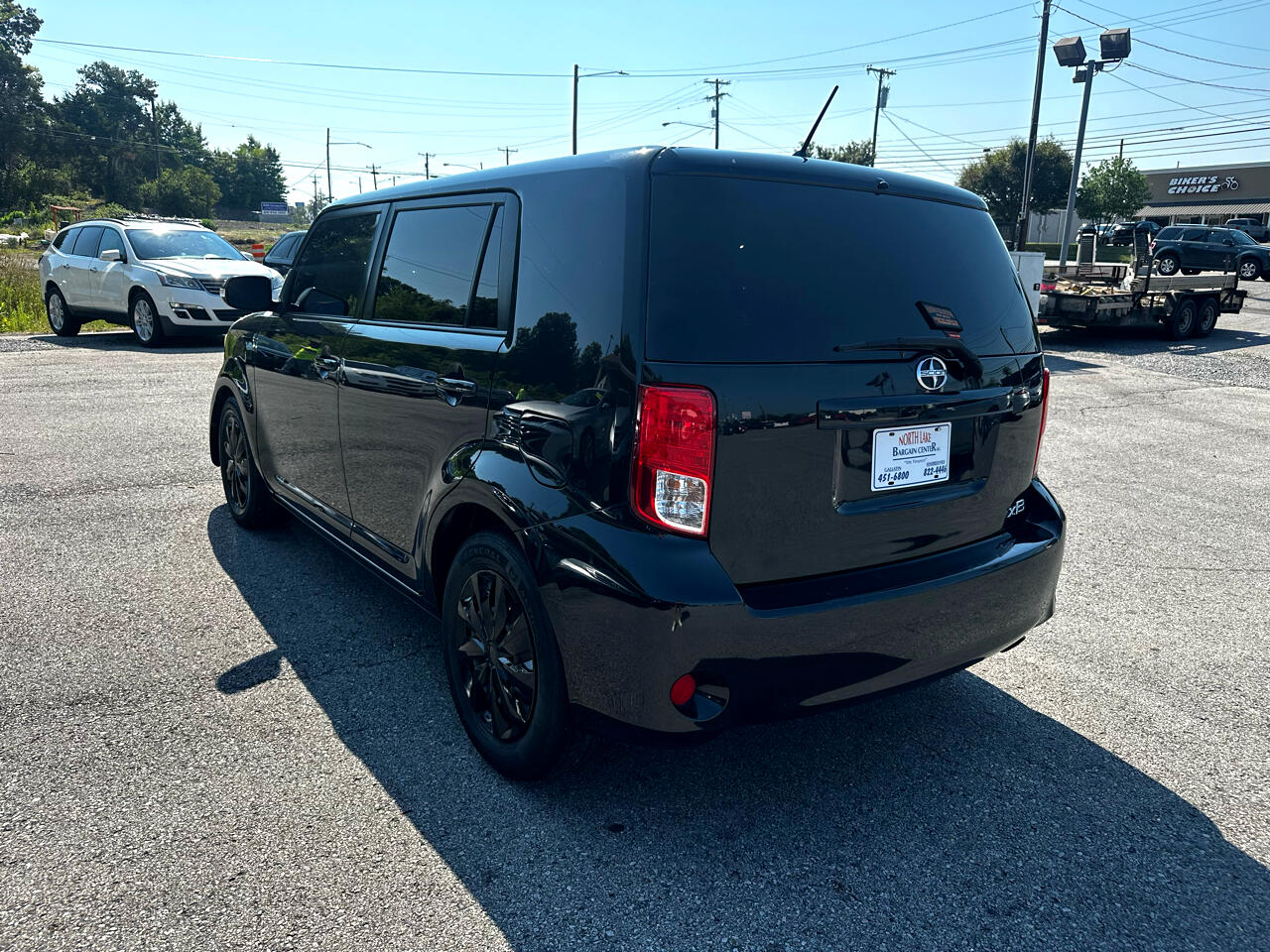 Scion xB 5-Door Wagon 5-Spd MT 2012 Scion xB 5-Door Wagon 5-Spd MT 2012