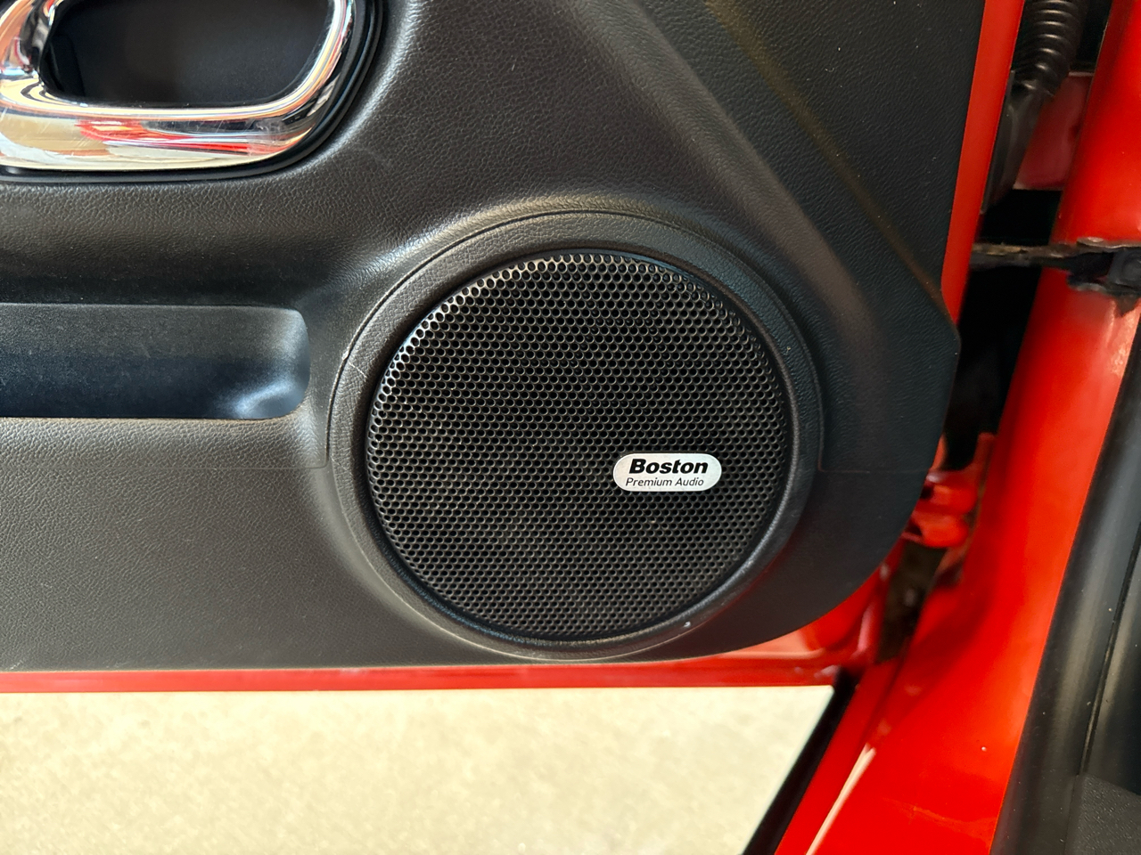 2010 Chevrolet Camaro 2SS Coupe photo 8
