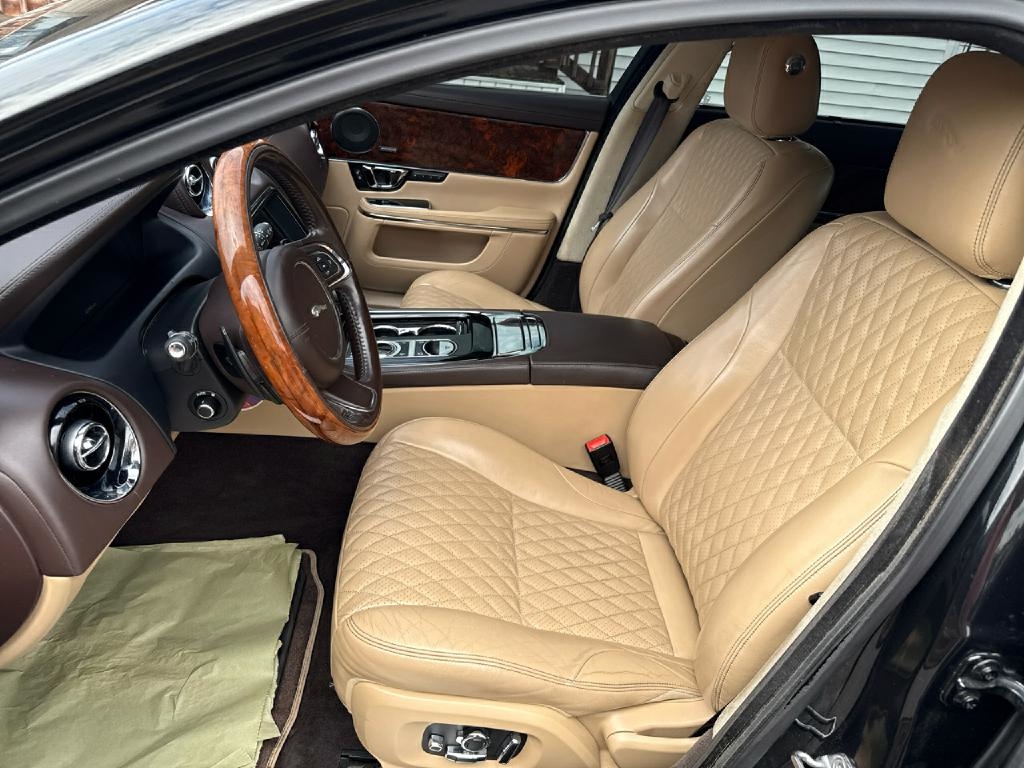 Jaguar XJ-Series XJL Portfolio 2016