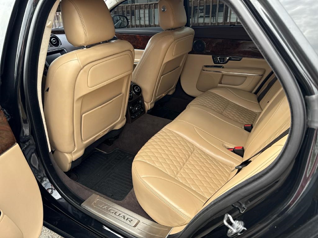 Jaguar XJ-Series XJL Portfolio 2016