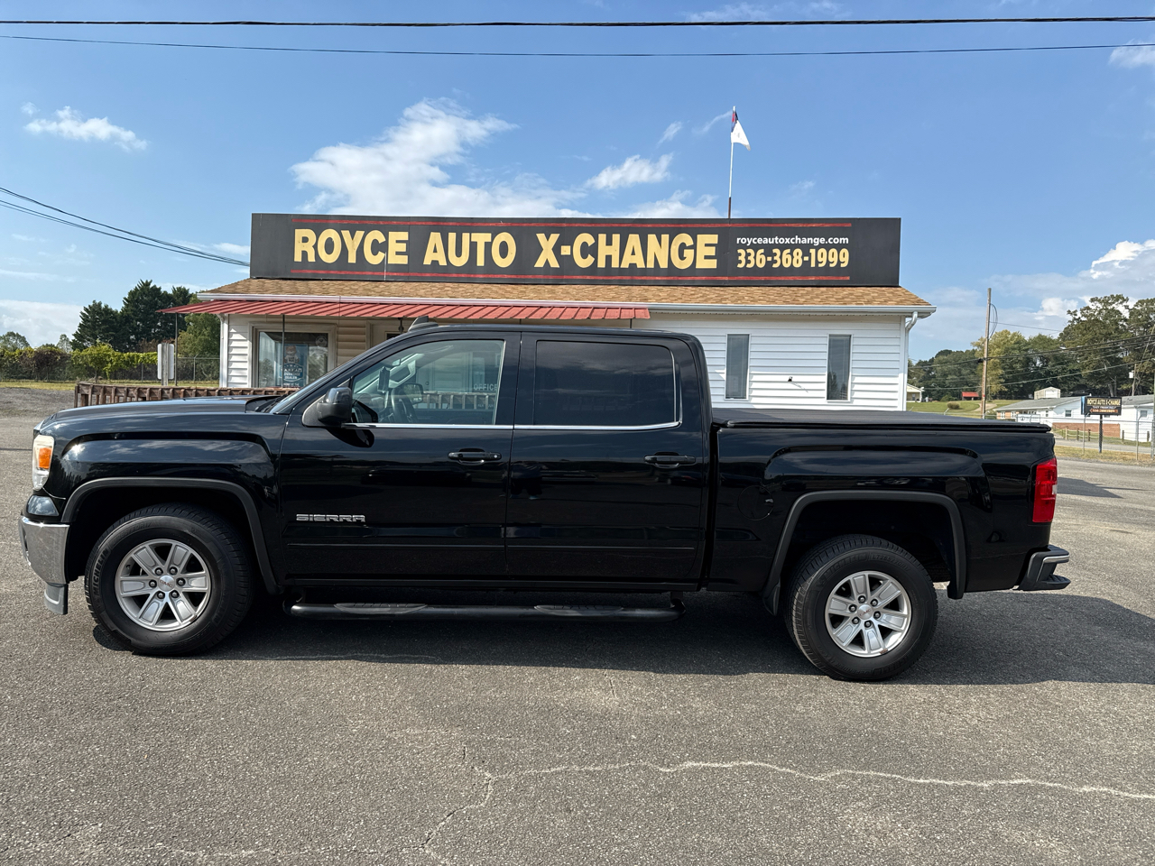 2015 Gmc Sierra 1500 SLE photo 2