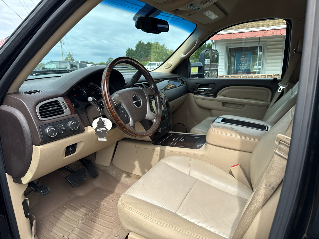 2013 Gmc Sierra Denali photo 2