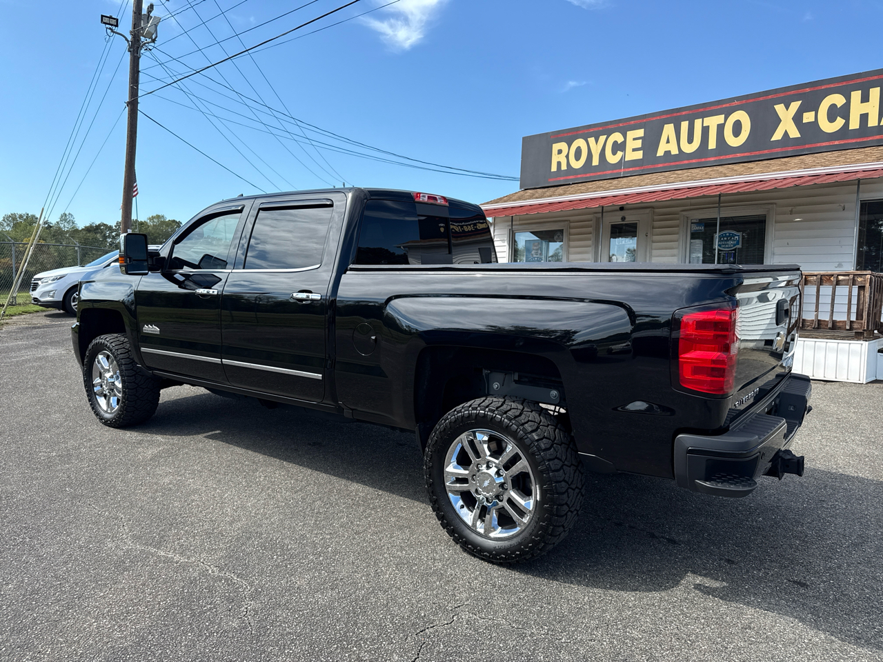 2016 Chevrolet Silverado 2500HD High Country photo 3