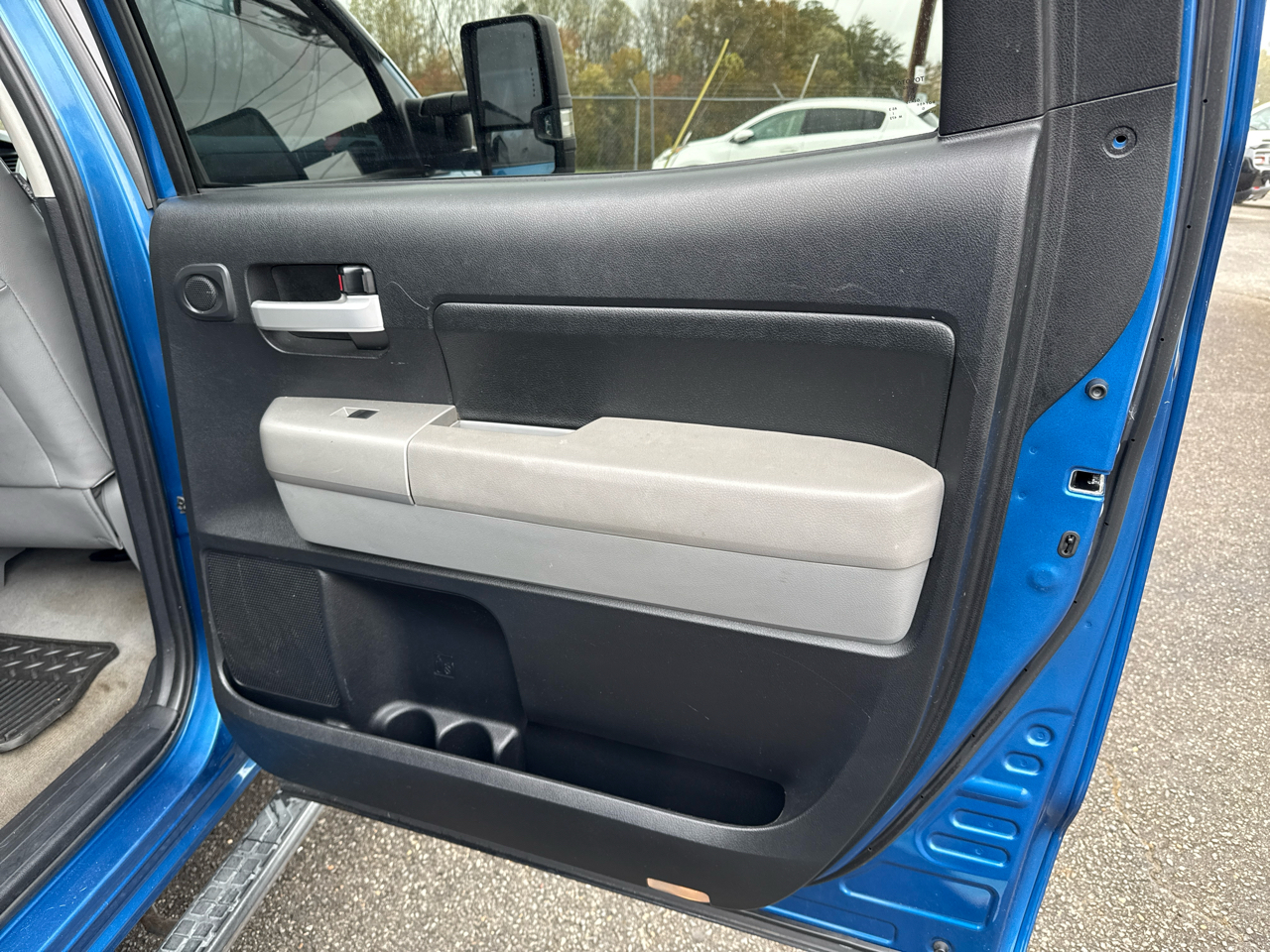 Toyota Tundra Limited CrewMax 5.7L 4WD 2008 Toyota Tundra Limited CrewMax 5.7L 4WD 2008