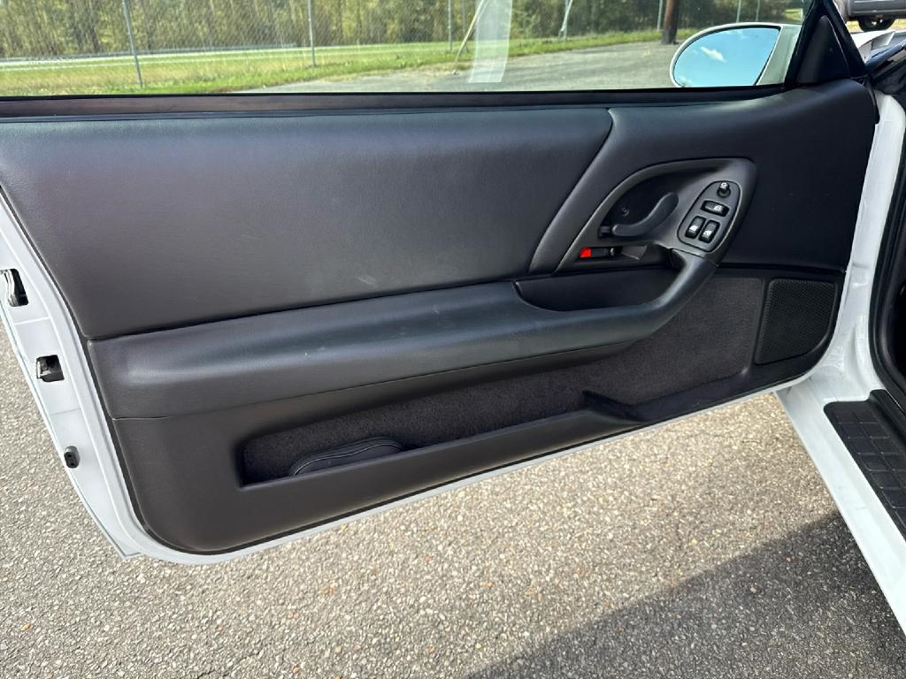 Chevrolet Camaro  2000