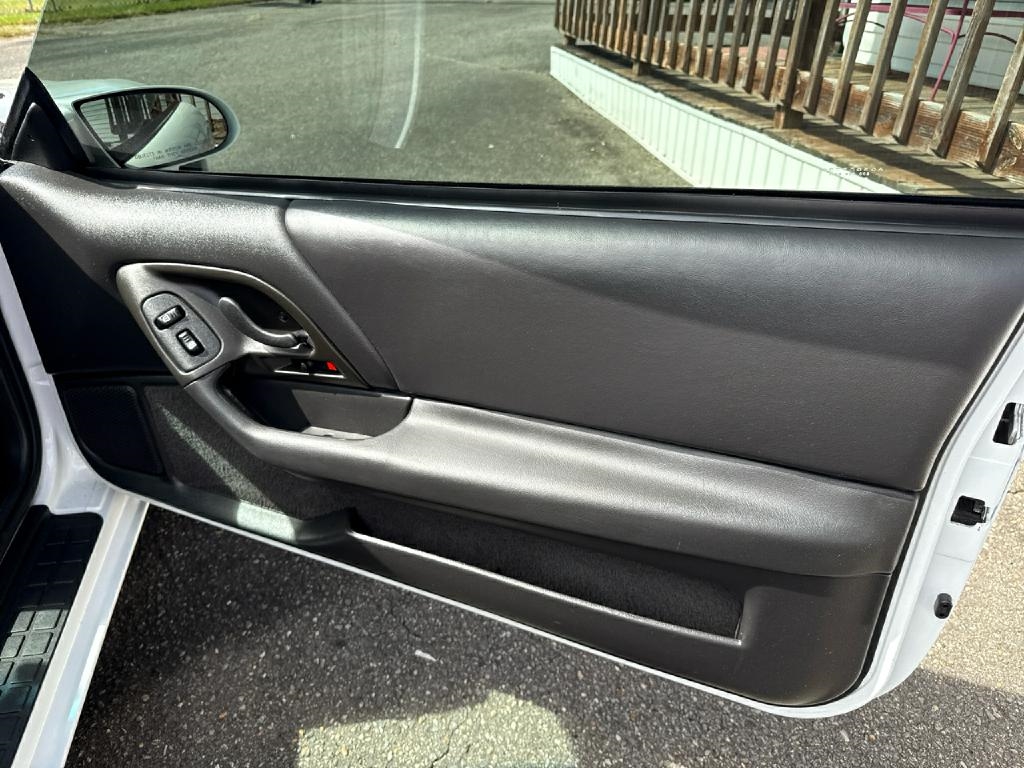 Chevrolet Camaro  2000