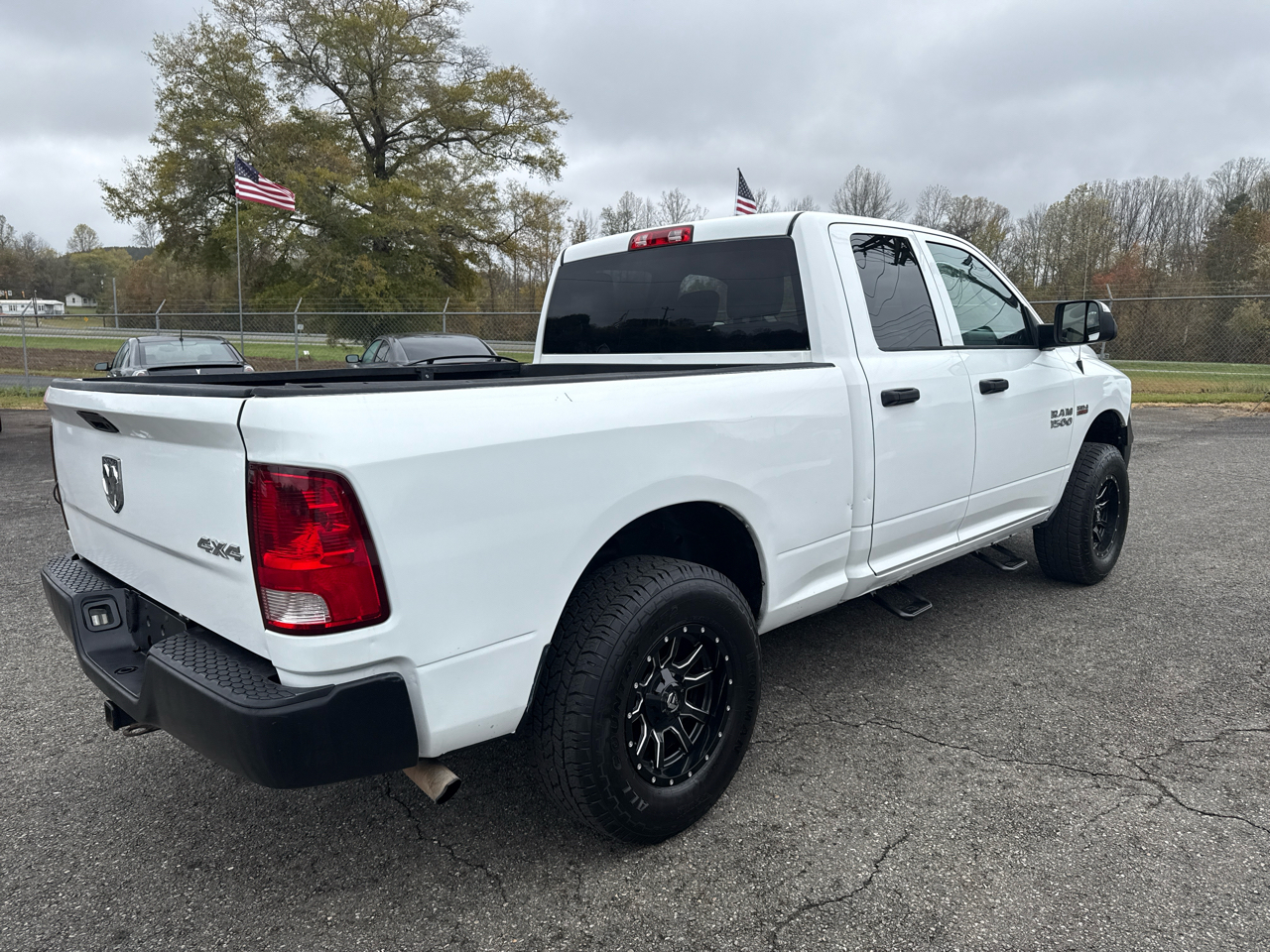 RAM 1500 ST Quad Cab 4WD 2014 RAM 1500 ST Quad Cab 4WD 2014