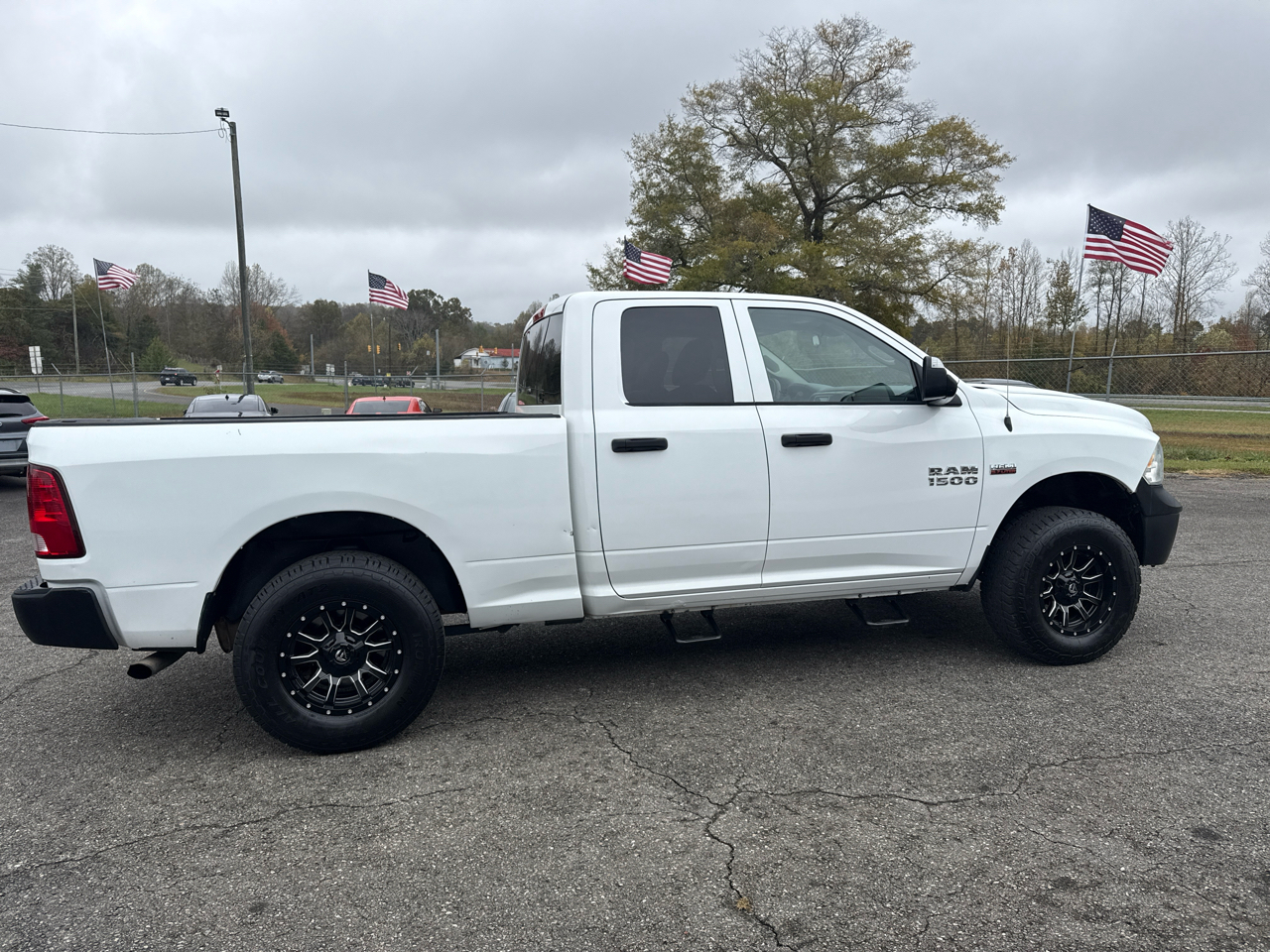RAM 1500 ST Quad Cab 4WD 2014 RAM 1500 ST Quad Cab 4WD 2014