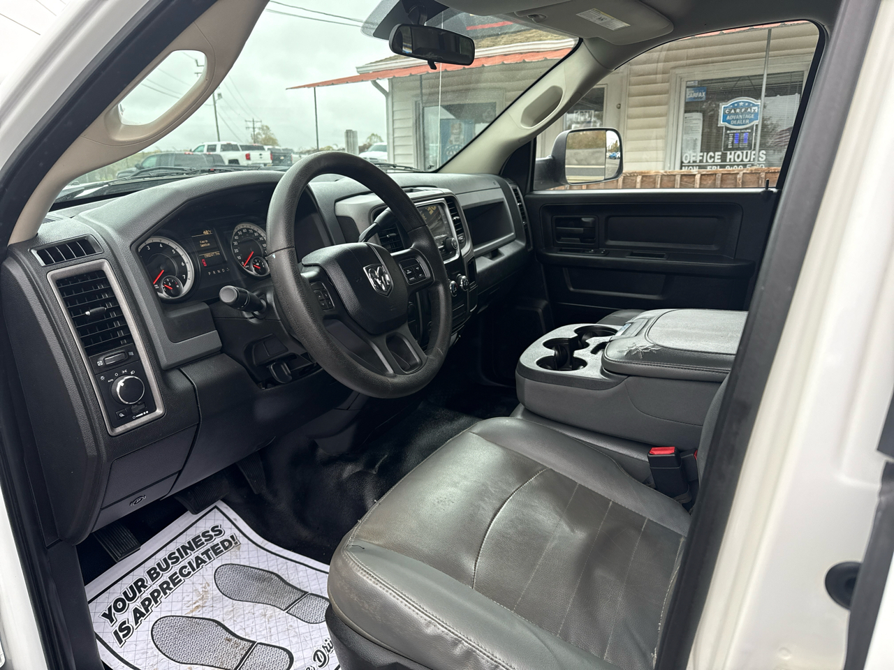 RAM 1500 ST Quad Cab 4WD 2014 RAM 1500 ST Quad Cab 4WD 2014