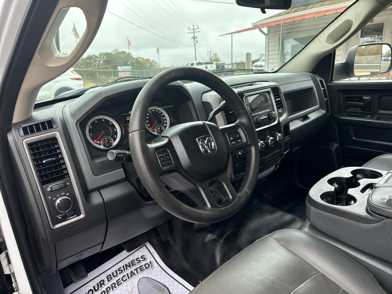 RAM 1500 ST Quad Cab 4WD 2014 RAM 1500 ST Quad Cab 4WD 2014