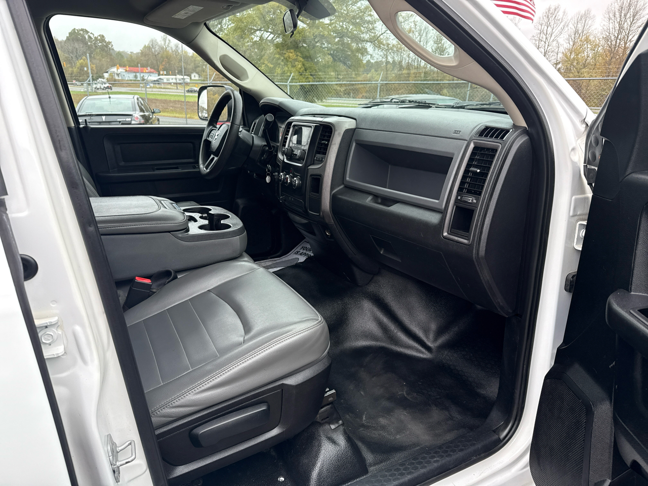 RAM 1500 ST Quad Cab 4WD 2014 RAM 1500 ST Quad Cab 4WD 2014