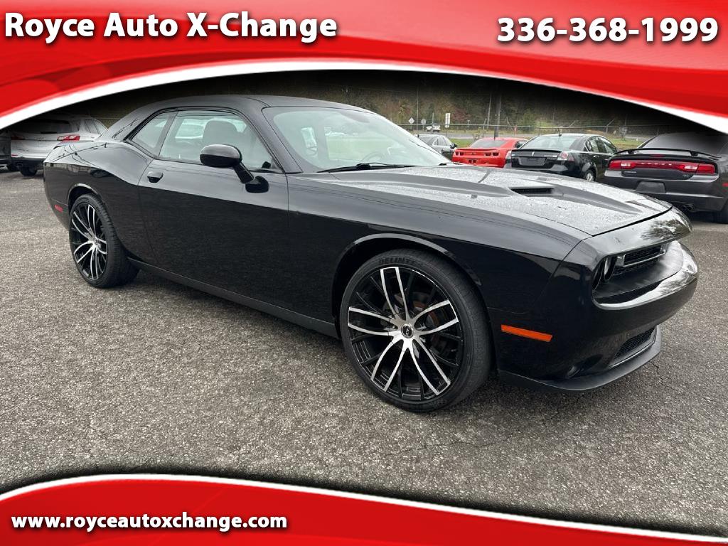 2017 Dodge Challenger SXT