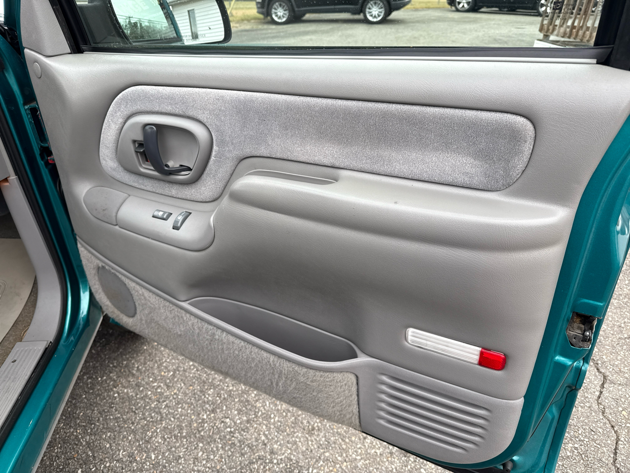 Chevrolet C/K 2500 Reg. Cab 8-ft. Bed 2WD 1995