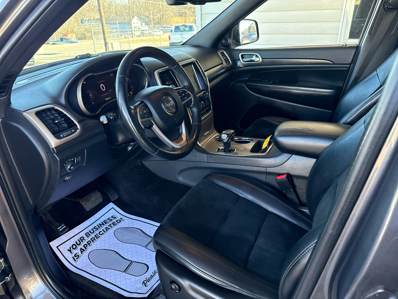 Jeep Grand Cherokee 4WD 4dr Laredo Altitude 2015