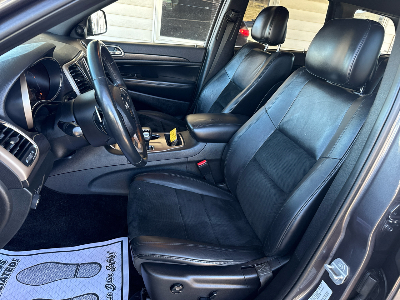 Jeep Grand Cherokee 4WD 4dr Laredo Altitude 2015