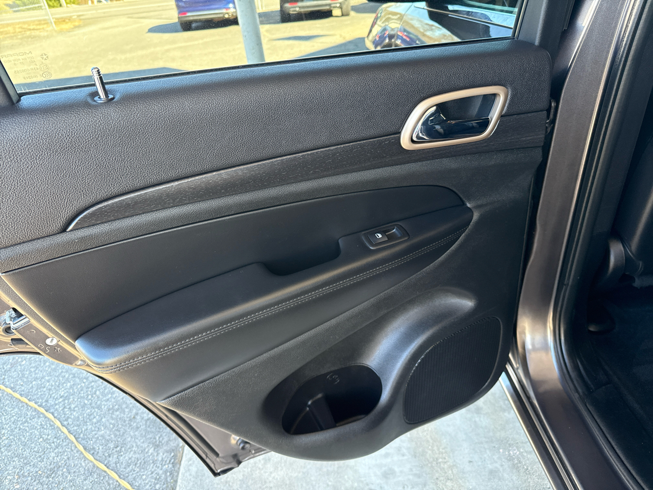 Jeep Grand Cherokee 4WD 4dr Laredo Altitude 2015