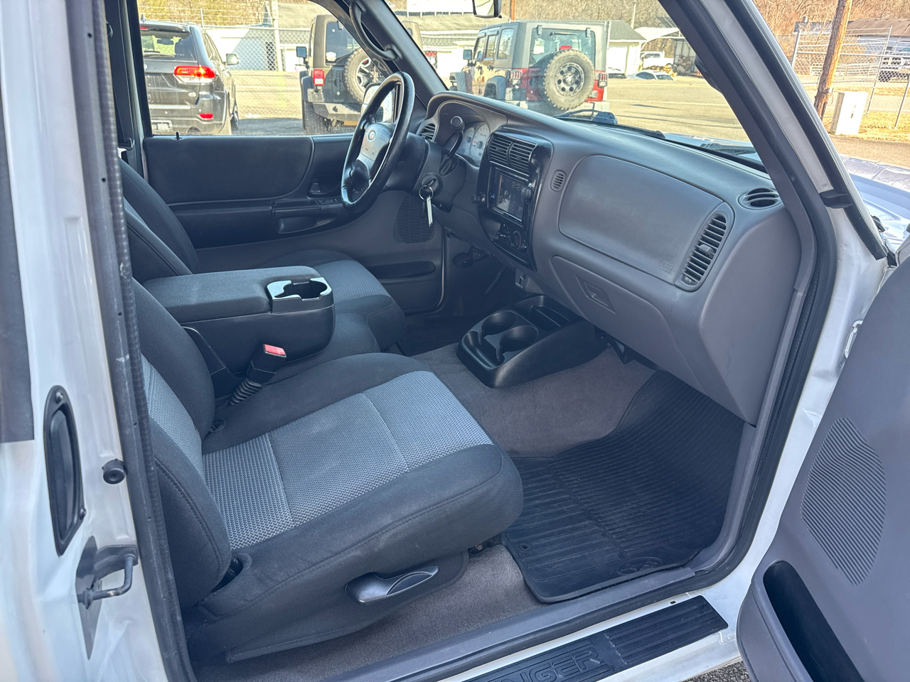 Ford Ranger XLT SuperCab 4-Door 2WD - 387A 2003