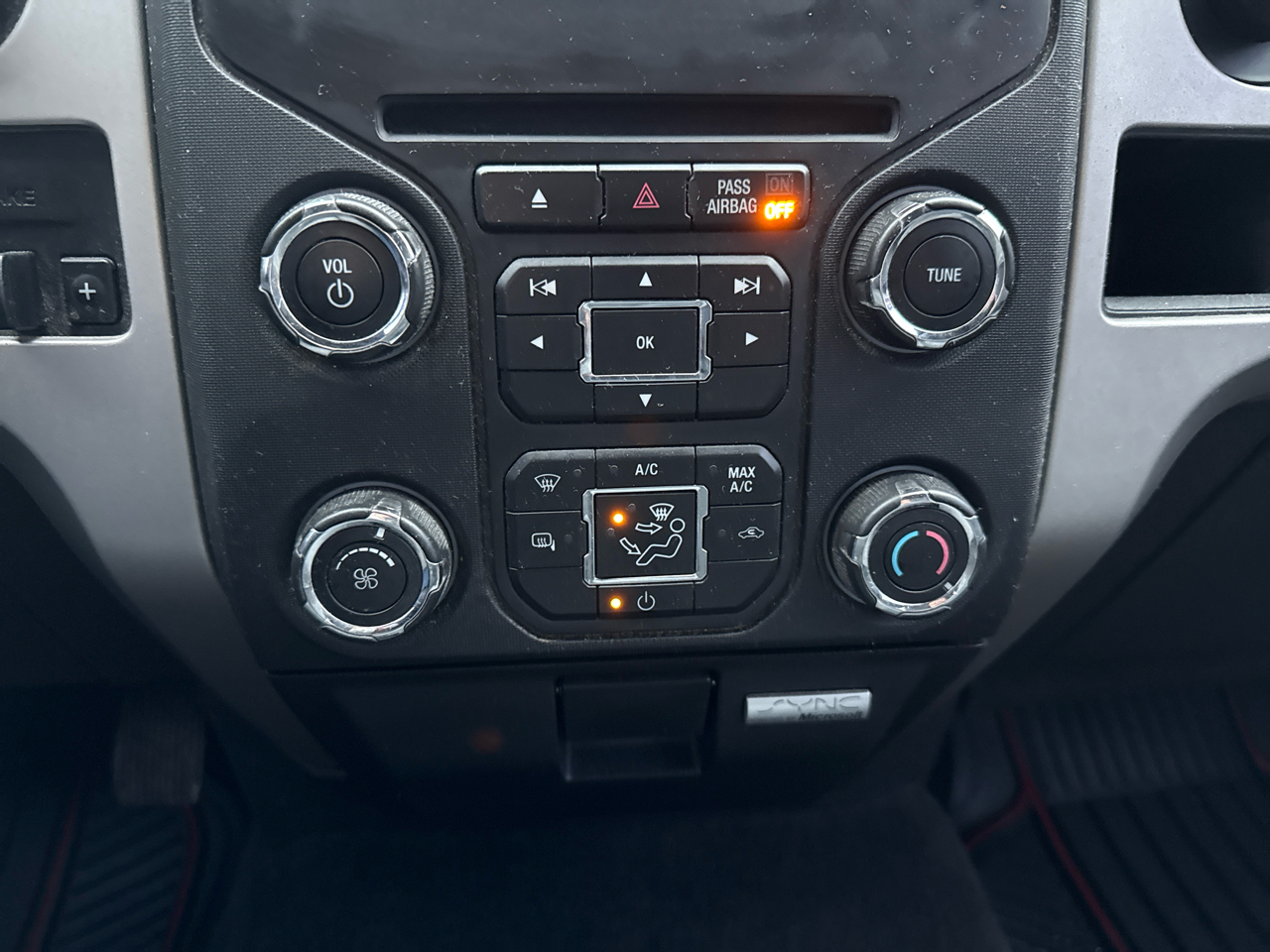 Ford F-150 Platinum SuperCrew 6.5-ft. Bed 4WD 2014