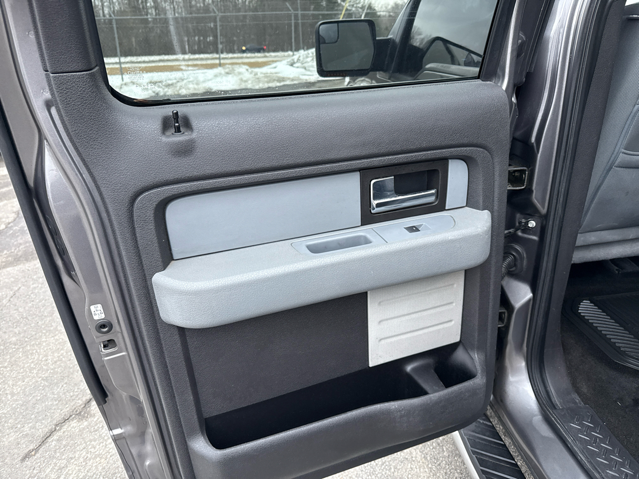 Ford F-150 Platinum SuperCrew 6.5-ft. Bed 4WD 2014