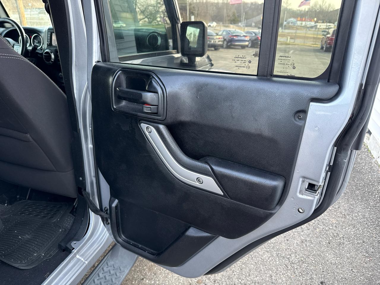 Jeep Wrangler Unlimited Sahara 4WD 2015