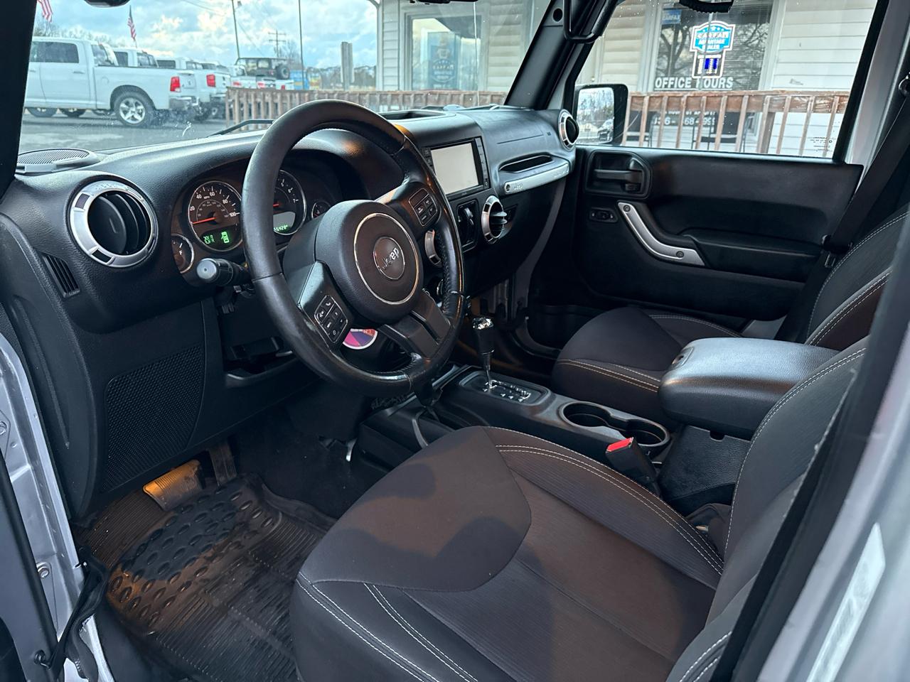 Jeep Wrangler Unlimited Sahara 4WD 2015