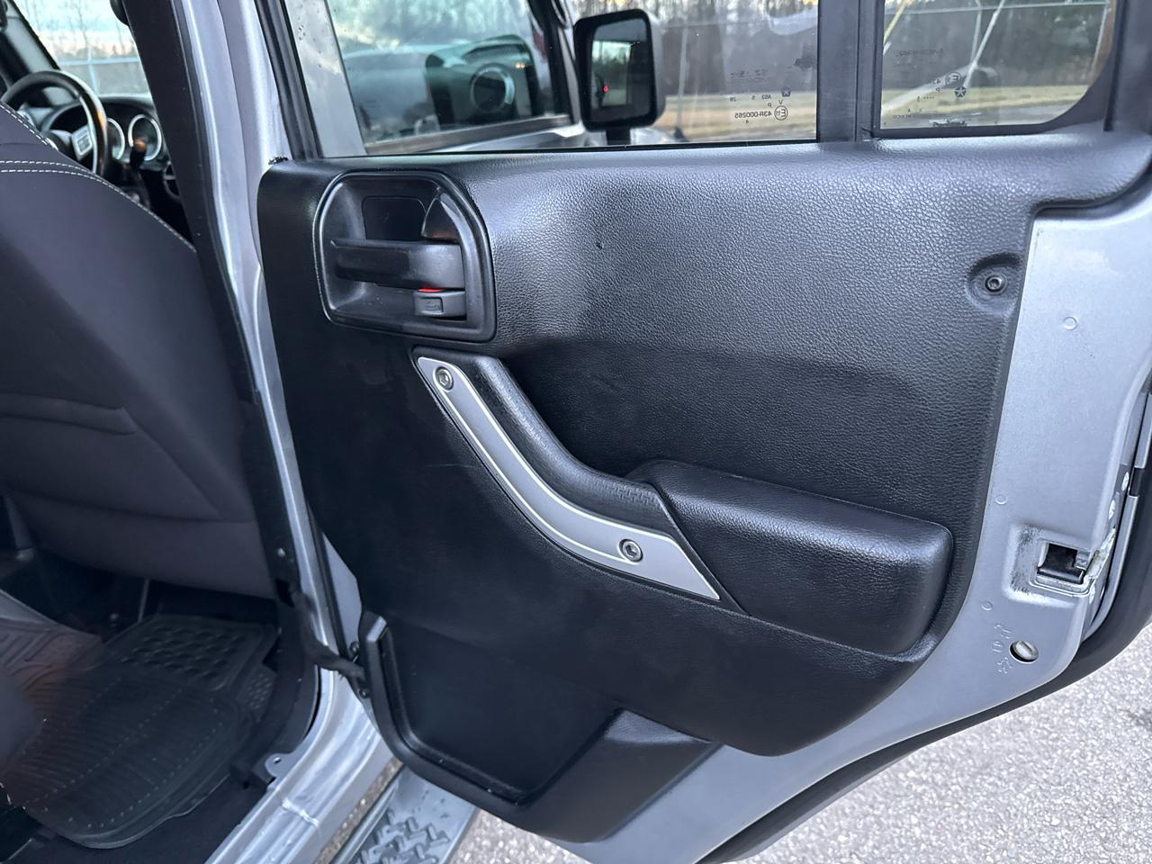 Jeep Wrangler Unlimited Sahara 4WD 2015