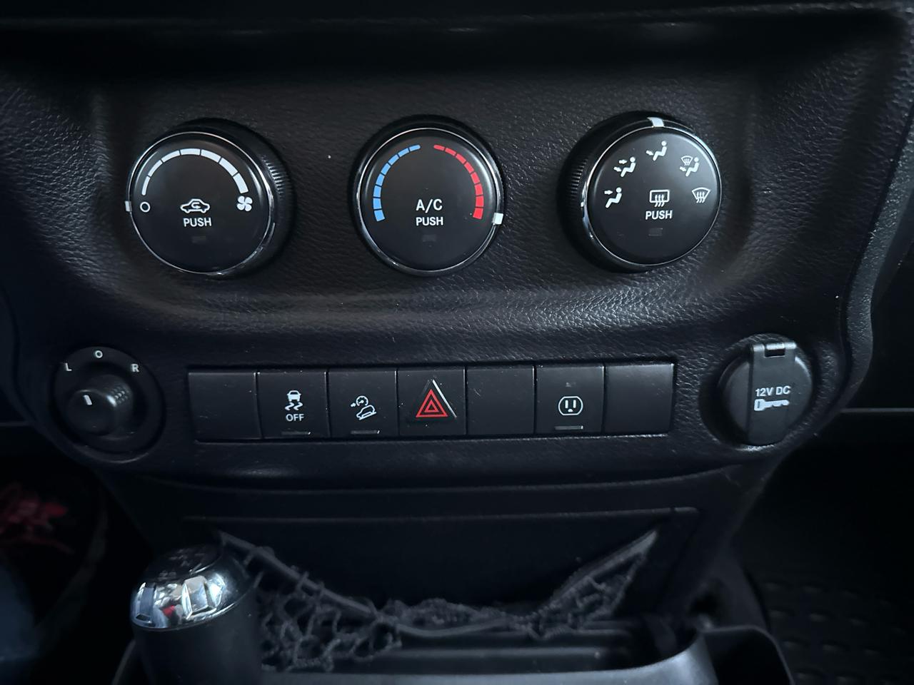 Jeep Wrangler Unlimited Sahara 4WD 2015