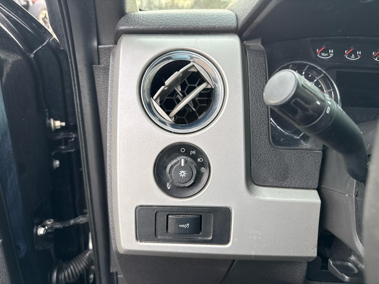 Ford F-150 FX4 SuperCrew 4WD 2012