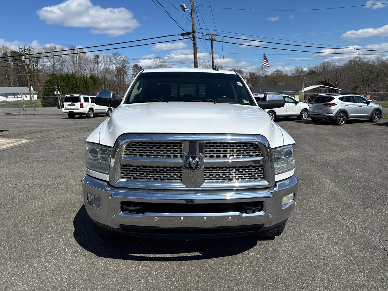 RAM 3500 Laramie 4x4 Crew Cab 6'4" Box 2017