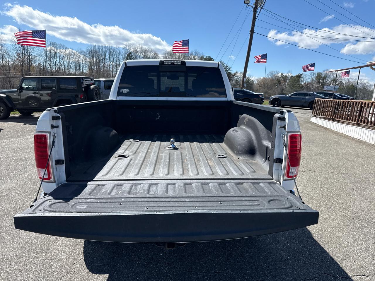 RAM 3500 Laramie 4x4 Crew Cab 6'4" Box 2017