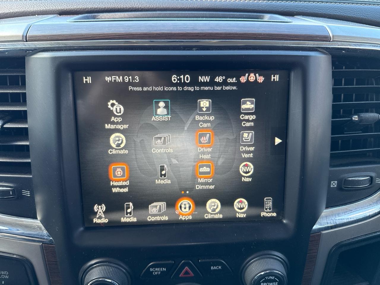 RAM 3500 Laramie 4x4 Crew Cab 6'4" Box 2017