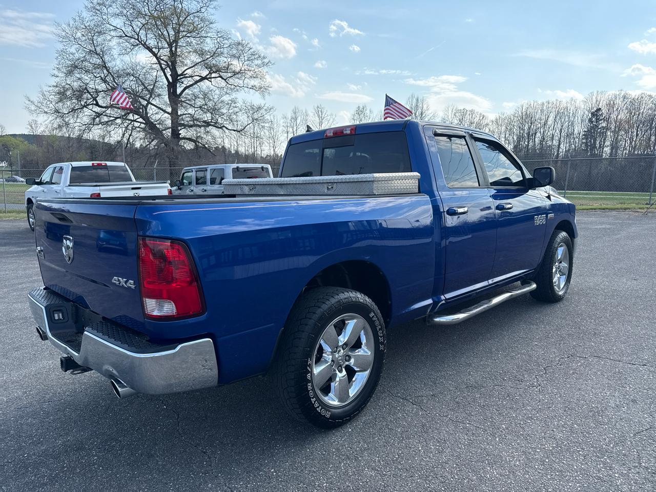RAM 1500 Lone Star 4x4 Quad Cab 6'4" Box 2015