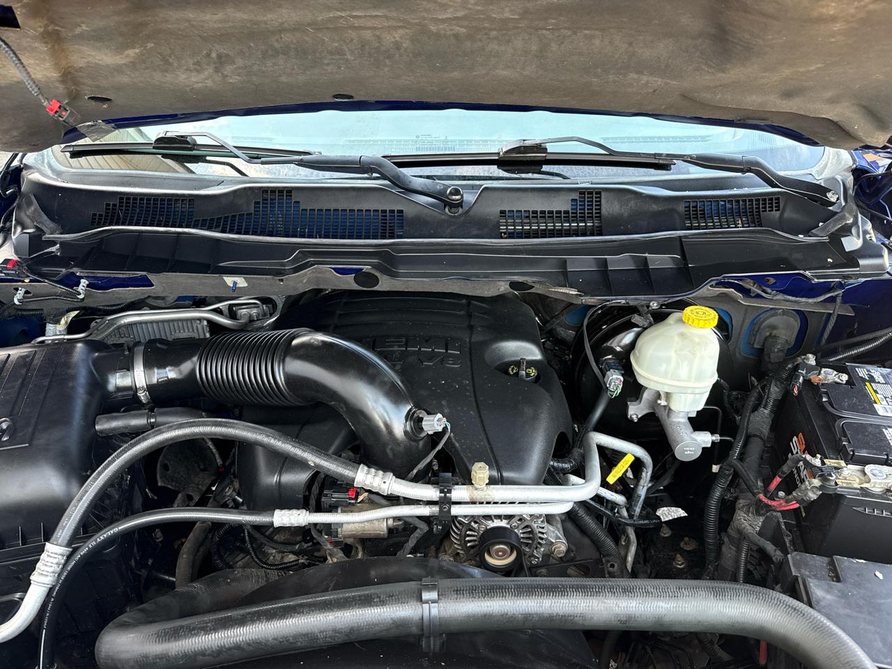 RAM 1500 Lone Star 4x4 Quad Cab 6'4" Box 2015