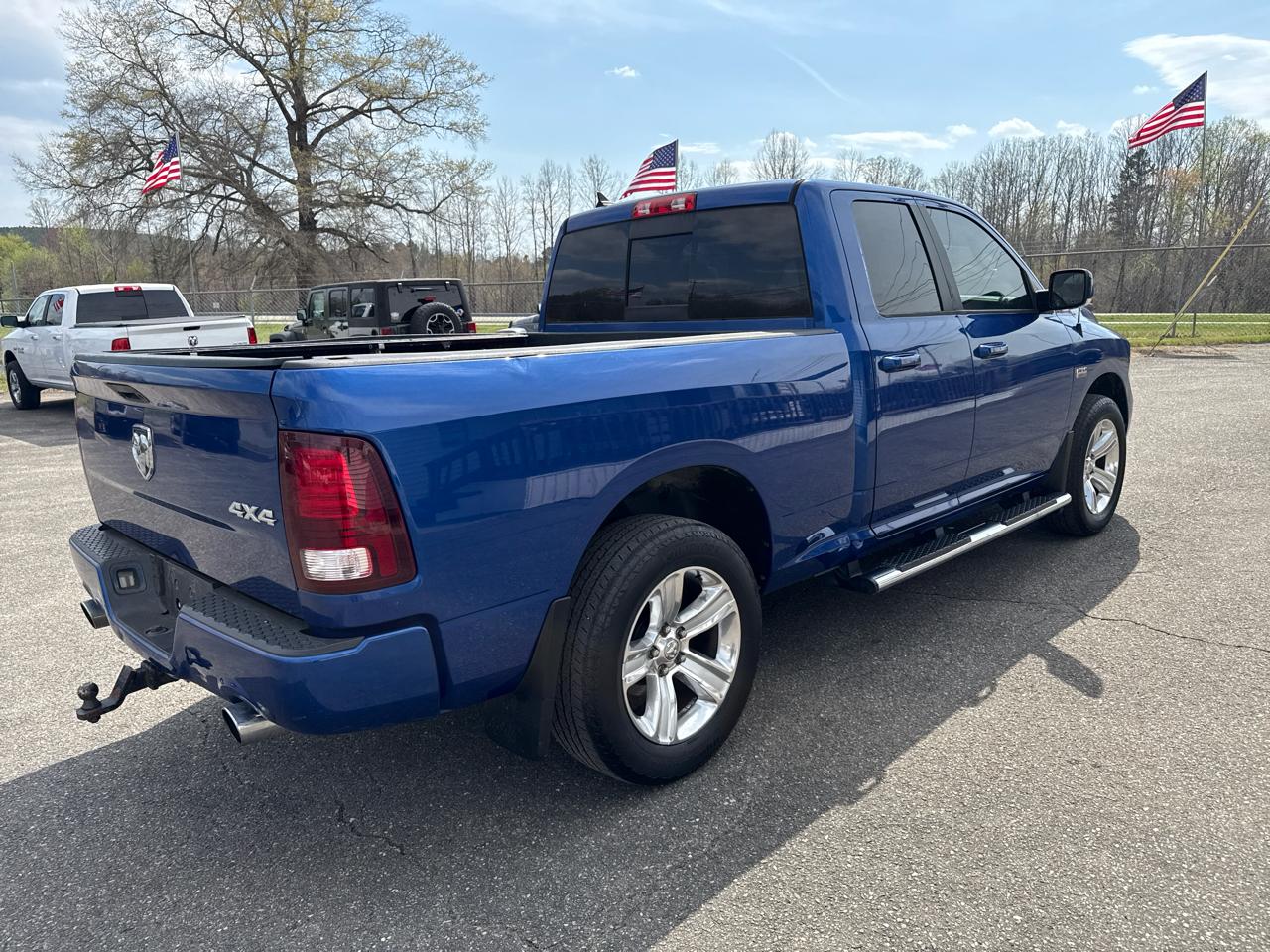 RAM 1500 Sport Quad Cab 4WD 2016