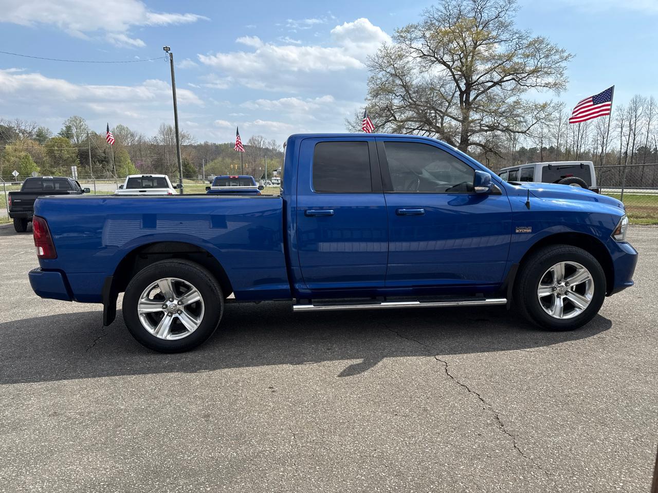 RAM 1500 Sport Quad Cab 4WD 2016