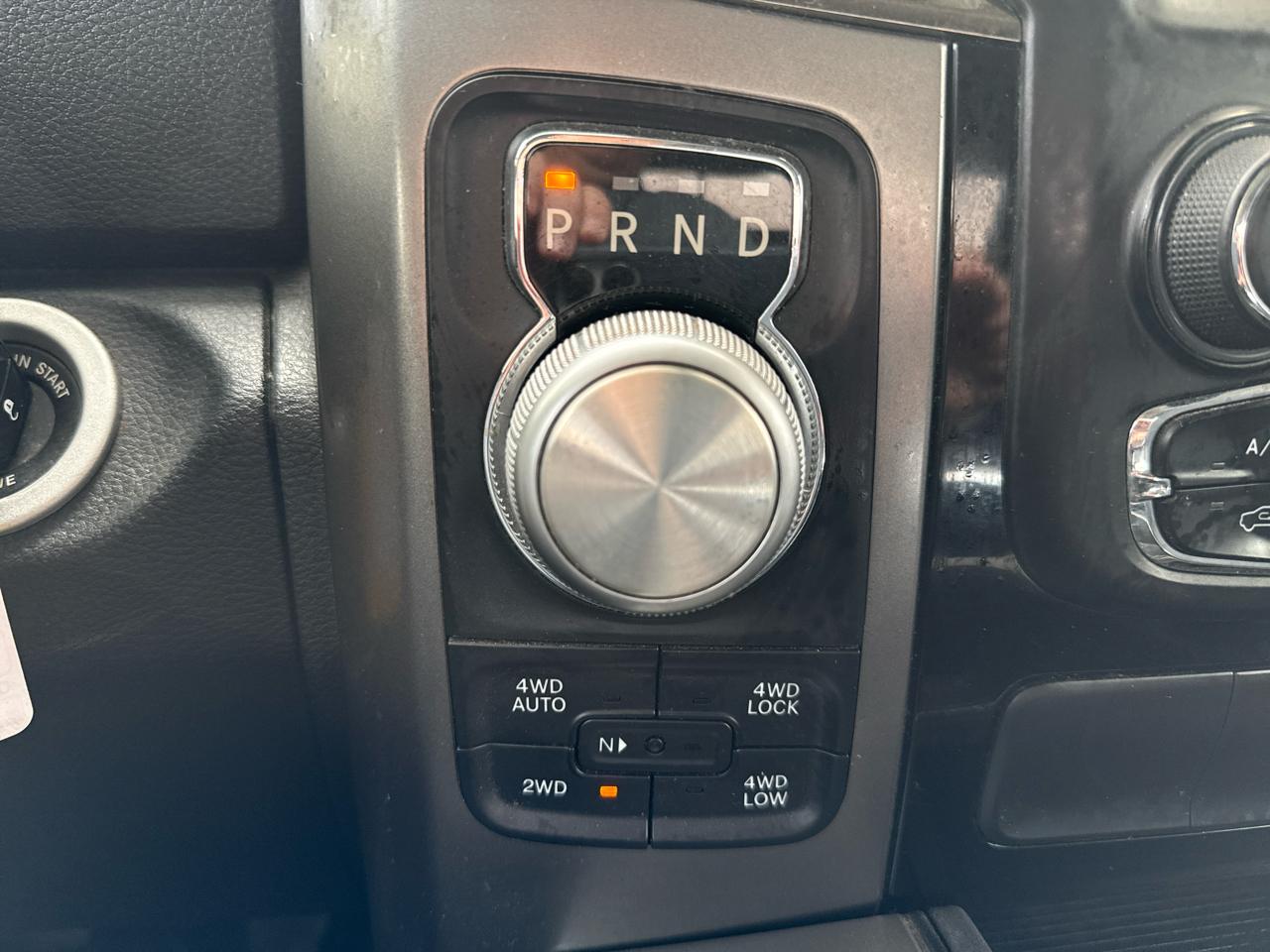 RAM 1500 Sport Quad Cab 4WD 2016