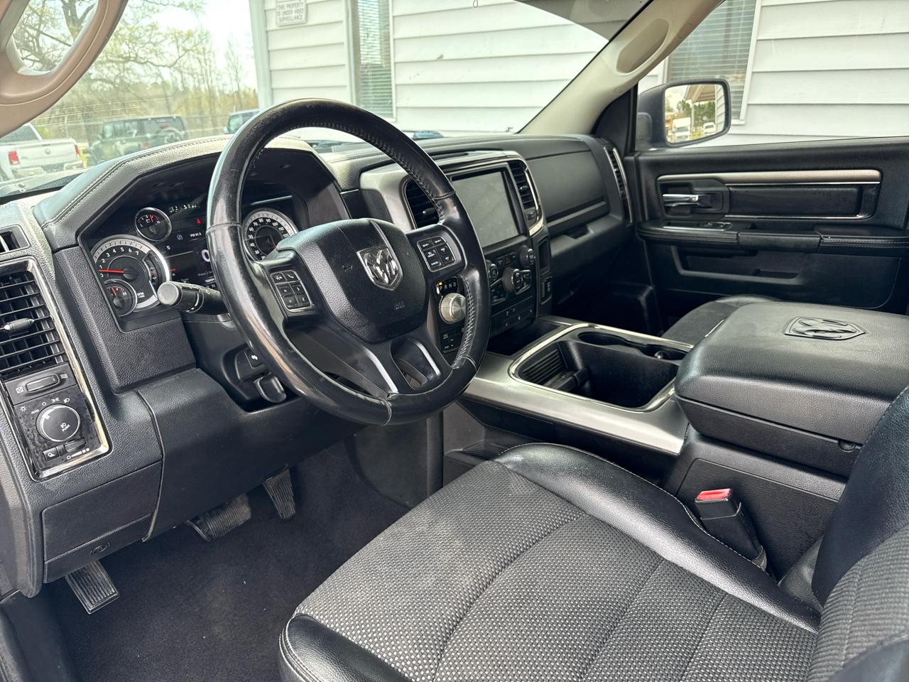 RAM 1500 Sport Quad Cab 4WD 2016