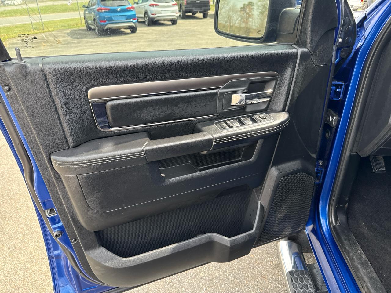 RAM 1500 Sport Quad Cab 4WD 2016