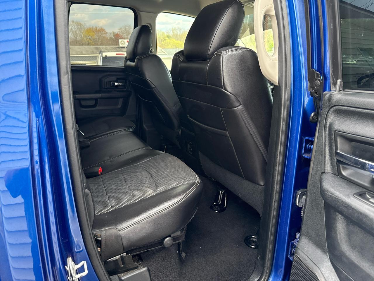 RAM 1500 Sport Quad Cab 4WD 2016