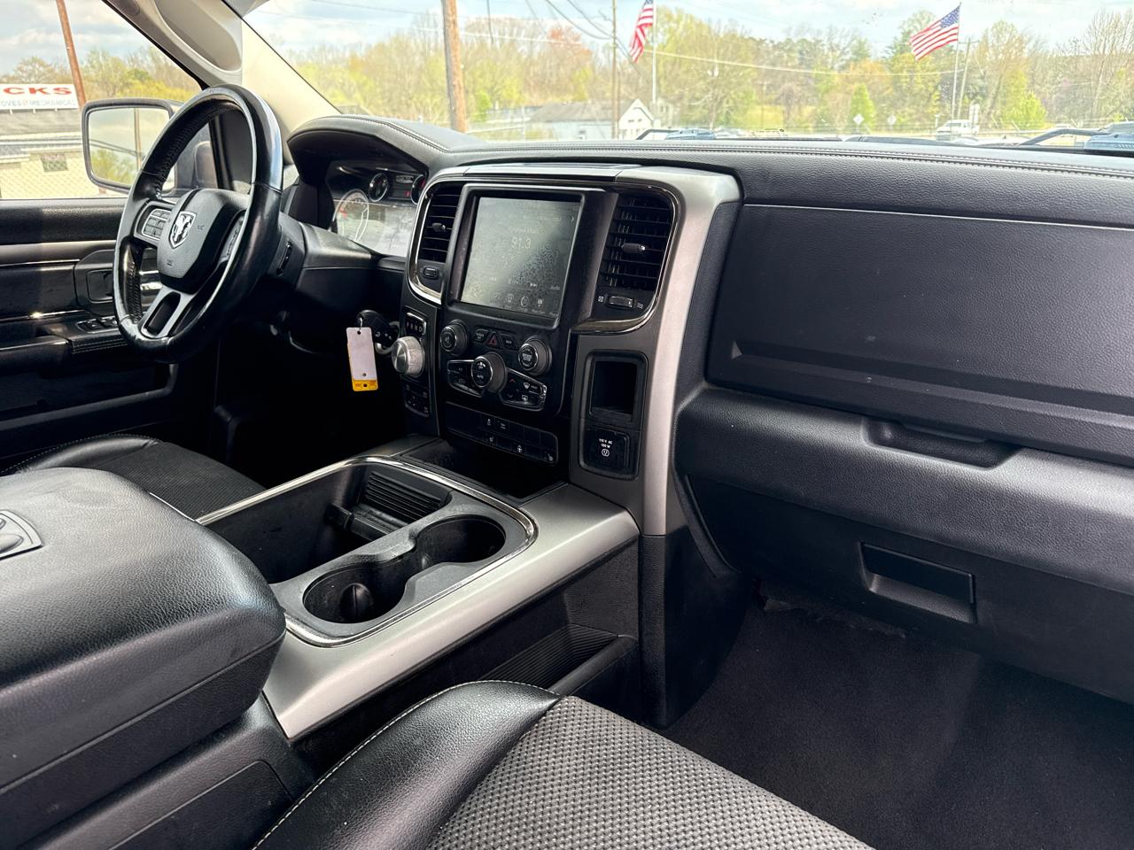 RAM 1500 Sport Quad Cab 4WD 2016