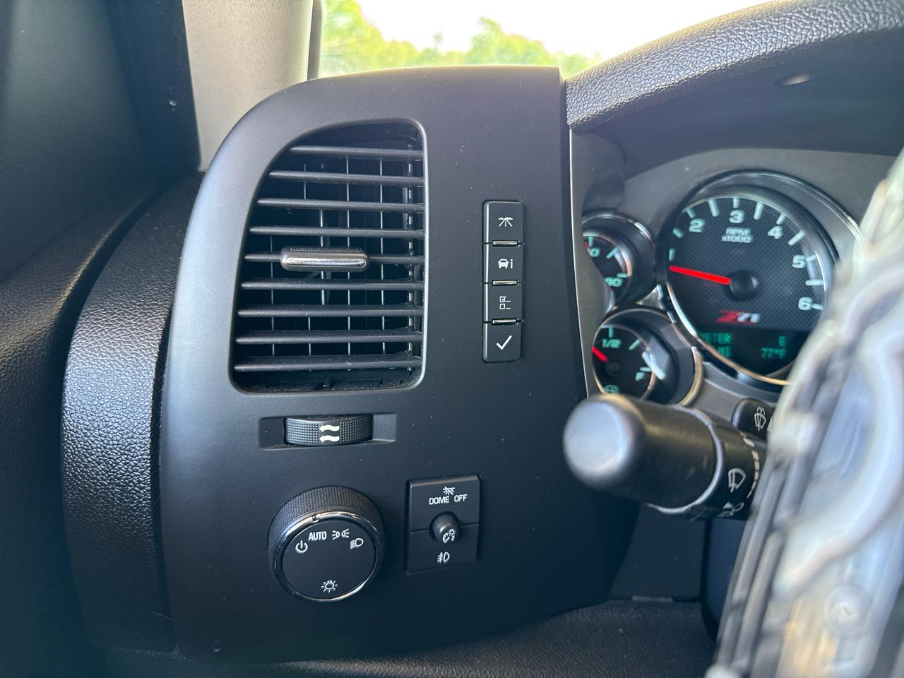 Chevrolet Silverado 1500 LT Crew Cab 4WD 2012