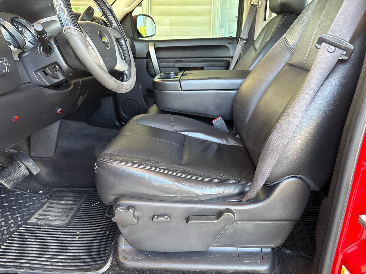 Chevrolet Silverado 1500 LT Crew Cab 4WD 2012