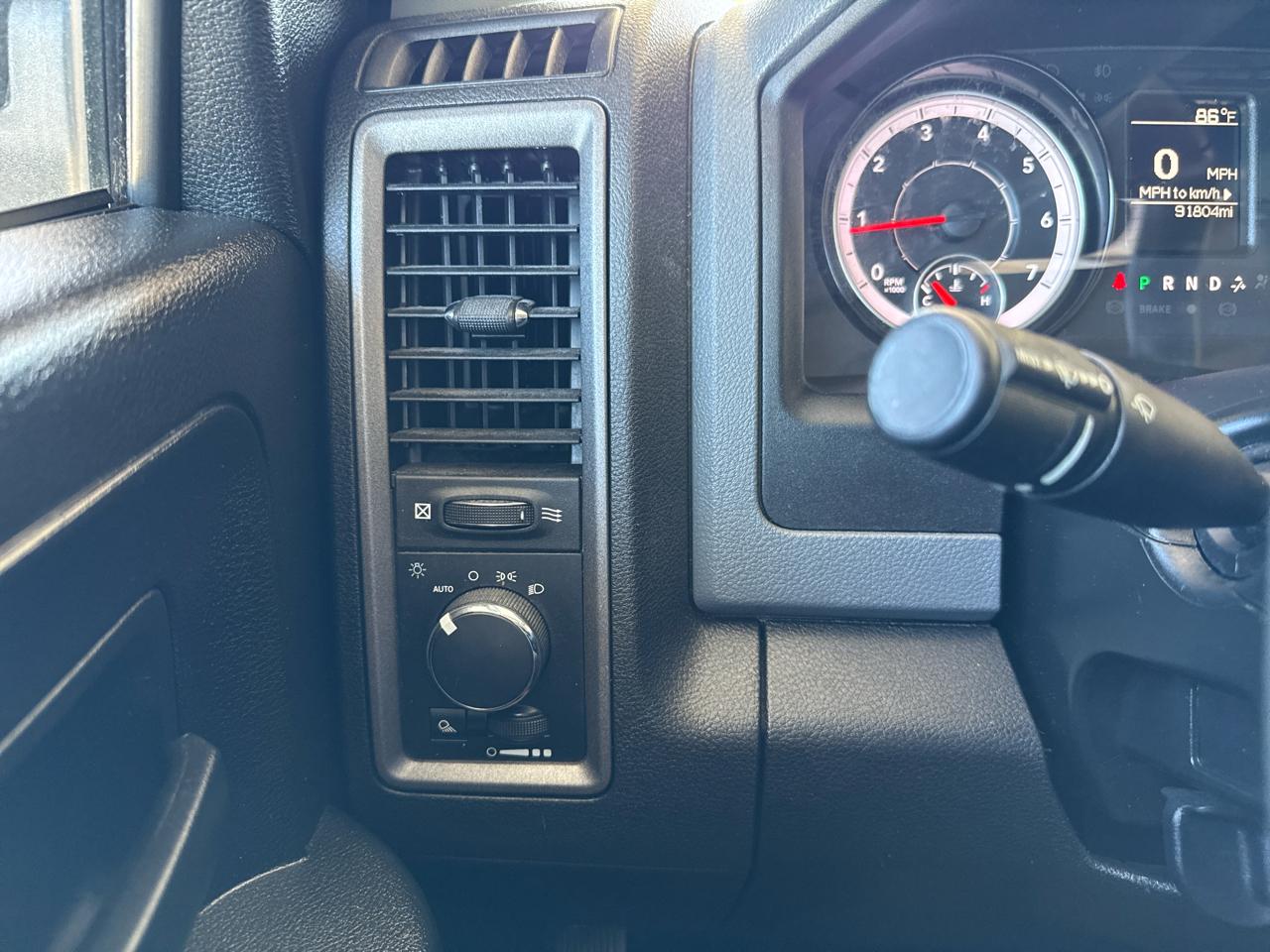 RAM 1500 Classic Tradesman Quad Cab 2WD 2020