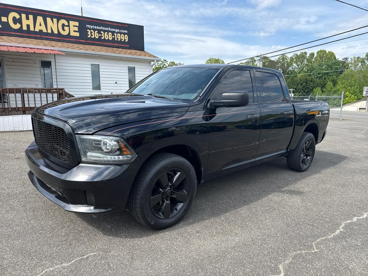 RAM 1500 Tradesman Crew Cab SWB 4WD 2014