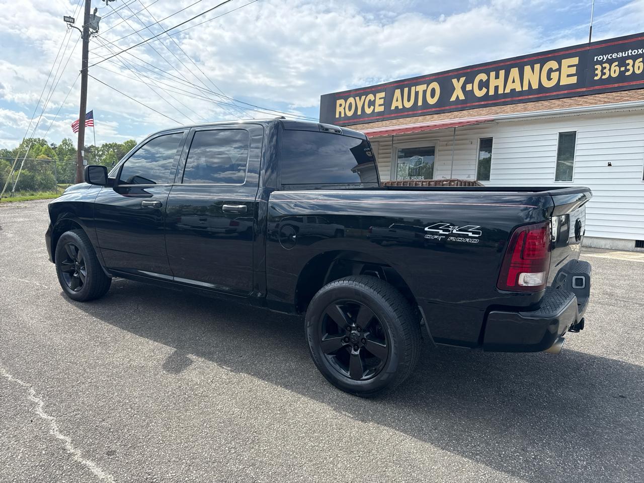 RAM 1500 Tradesman Crew Cab SWB 4WD 2014