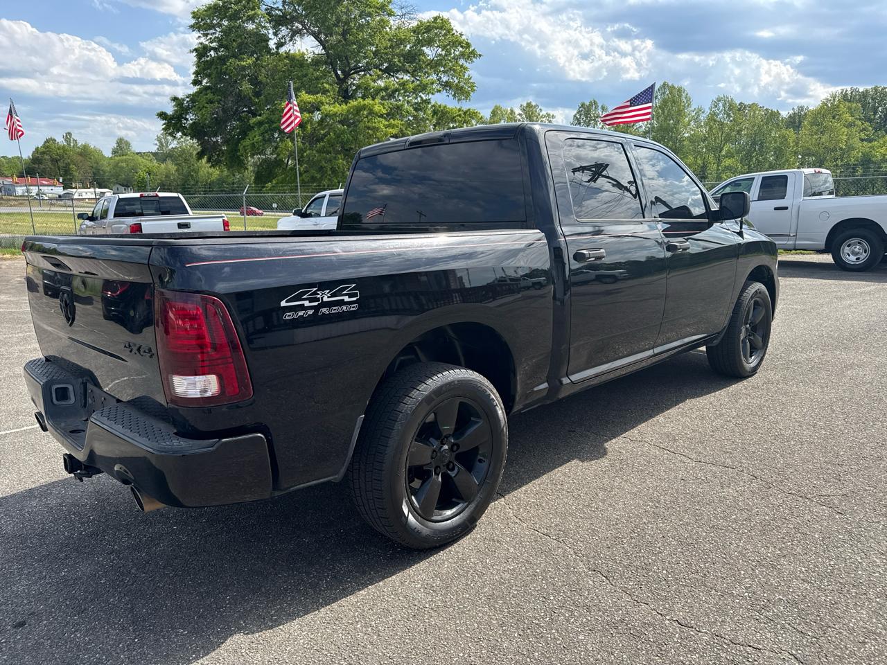 RAM 1500 Tradesman Crew Cab SWB 4WD 2014