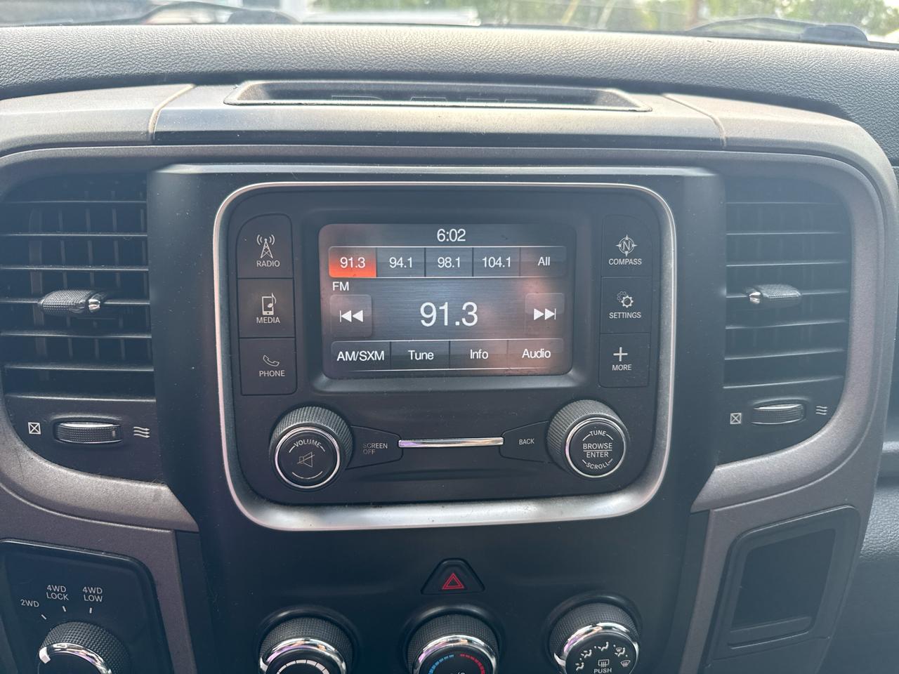 RAM 1500 Tradesman Crew Cab SWB 4WD 2014