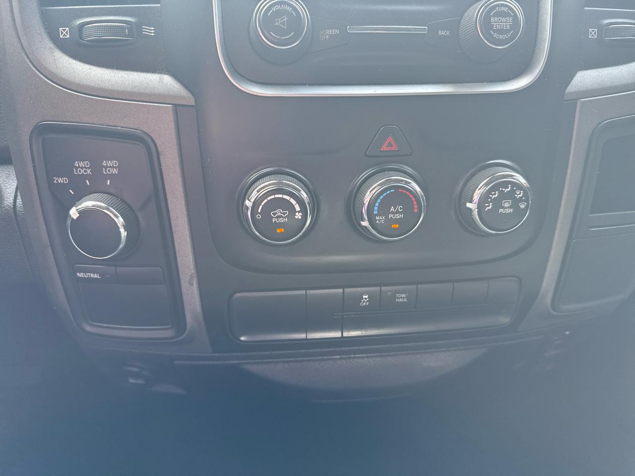 RAM 1500 Tradesman Crew Cab SWB 4WD 2014