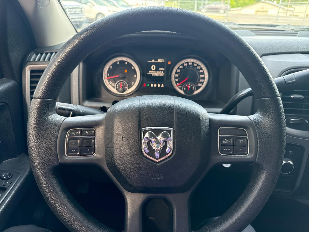 RAM 1500 Tradesman Crew Cab SWB 4WD 2014